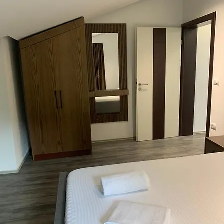 Fusha E Gjes فندق 3*