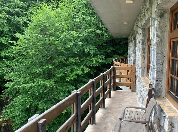 Fusha E Gjes Валбона