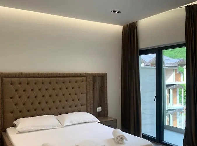 Fusha E Gjes Валбона